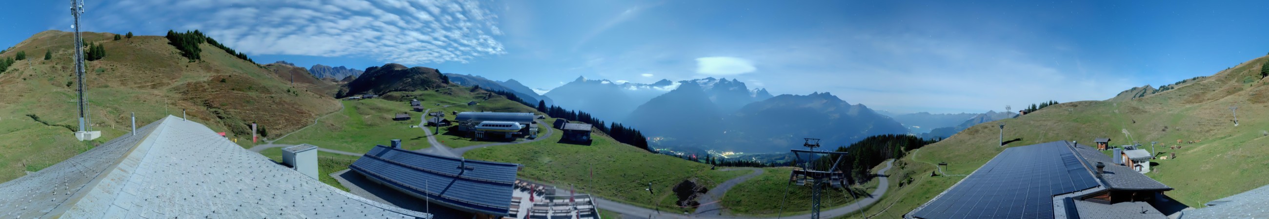 Meiringen Hasliberg Bergbahnen Meiringen Hasliberg - Käserstatt snow cam captured at 24 September 2026 at 11:53 pm GMT+2
