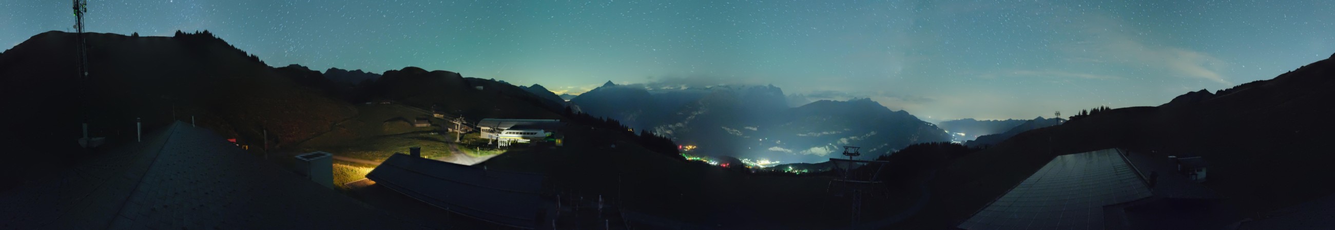 Meiringen Hasliberg Bergbahnen Meiringen Hasliberg - Käserstatt snow cam captured at 3 October 2026 at 11:46 pm GMT+2
