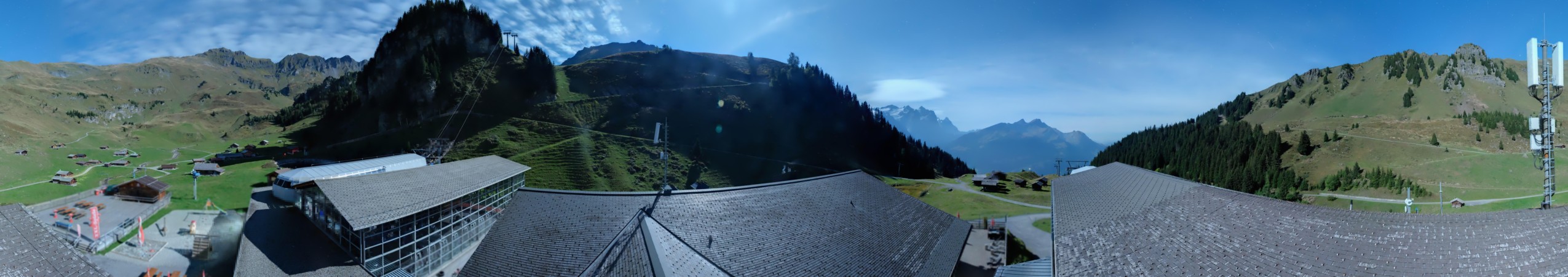 Meiringen Hasliberg Bergbahnen Meiringen Hasliberg - Maegisalp snow cam captured at 24 September 2026 at 11:53 pm GMT+2
