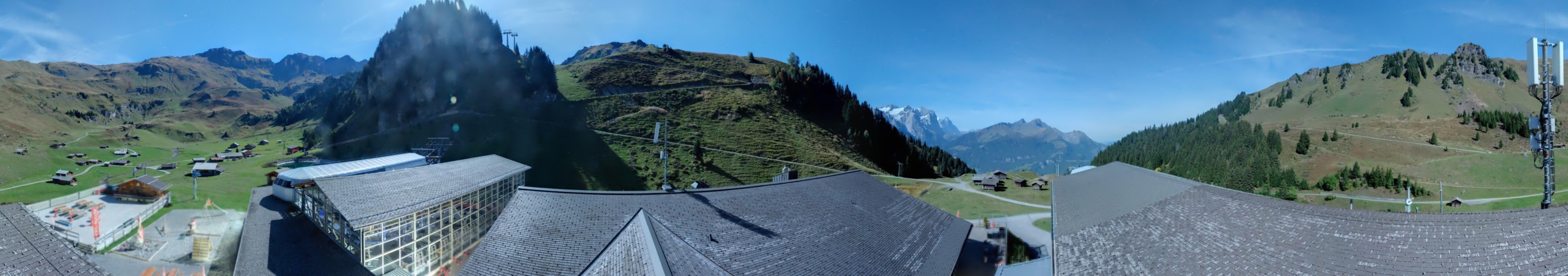 Meiringen Hasliberg Bergbahnen Meiringen Hasliberg - Maegisalp snow cam captured at 28 September 2026 at 11:46 pm GMT+2
