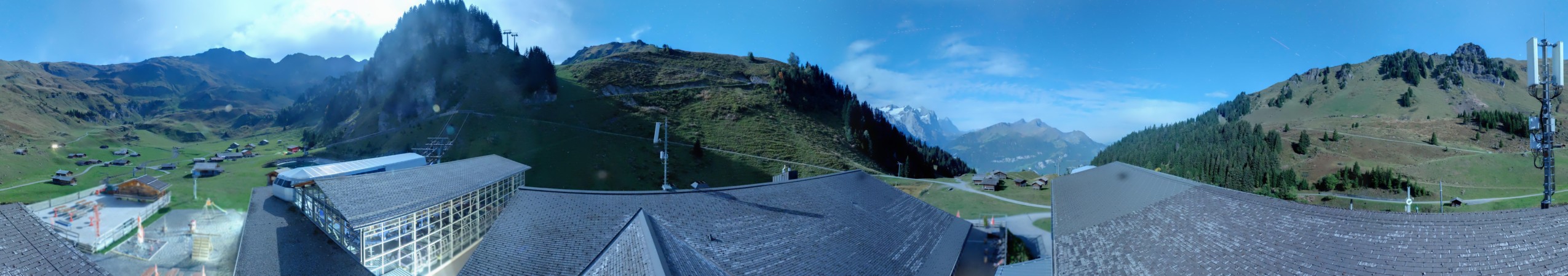 Meiringen Hasliberg Bergbahnen Meiringen Hasliberg - Maegisalp snow cam captured at 29 September 2026 at 11:36 pm GMT+2