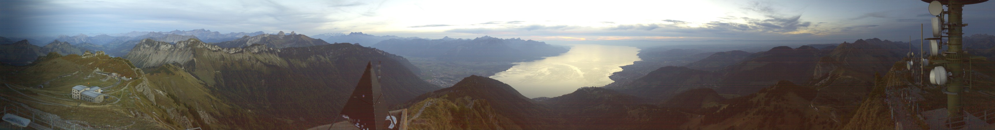 MOB - CCF Montreux Oberland Bernois Rochers de Naye snow cam captured at 28 September 2026 at 7:44 pm GMT+2