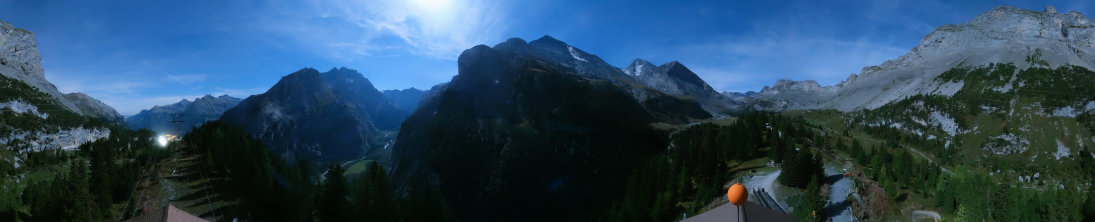 Oeschinensee Sunnbüel snow cam captured at 28 September 2026 at 11:47 pm GMT+2