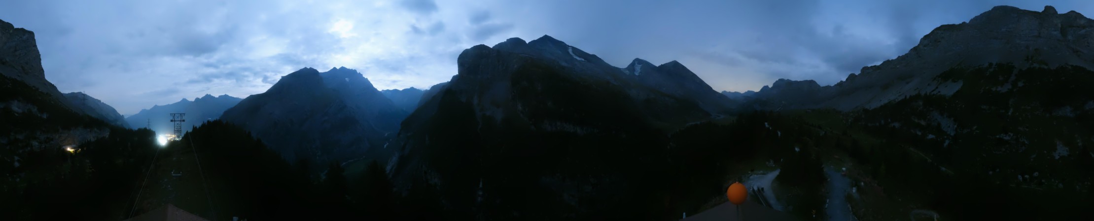 Oeschinensee Sunnbüel snow cam captured at 30 September 2026 at 11:44 pm GMT+2