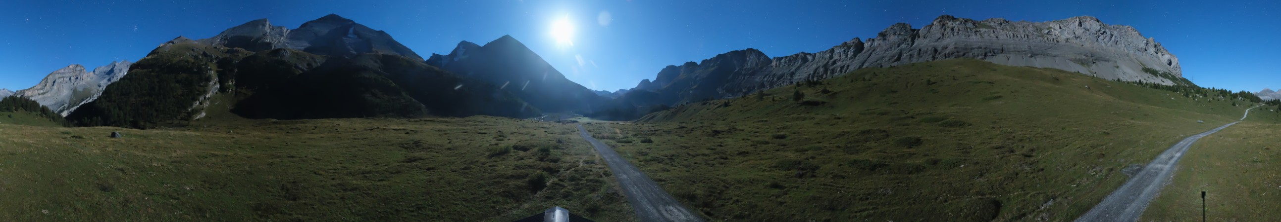 Oeschinensee Sunnbüel Spittelmatte snow cam captured at 22 September 2026 at 11:51 pm GMT+2