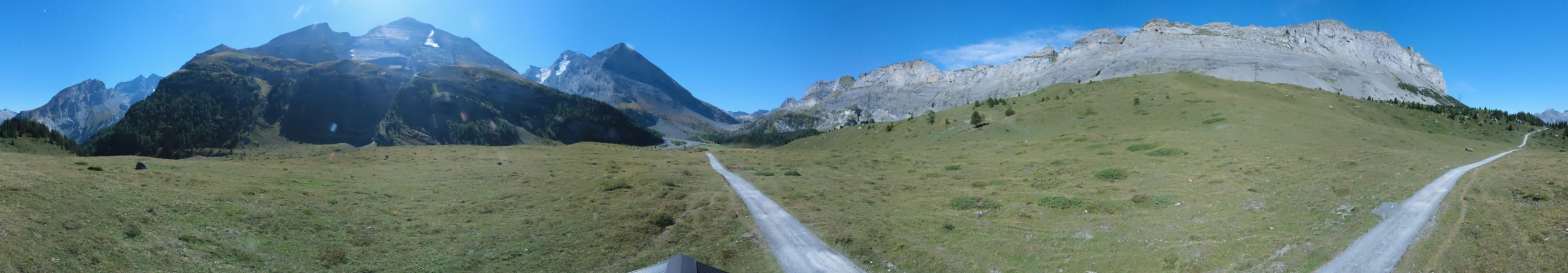 Oeschinensee Sunnbüel Spittelmatte snow cam captured at 27 September 2026 at 11:53 pm GMT+2
