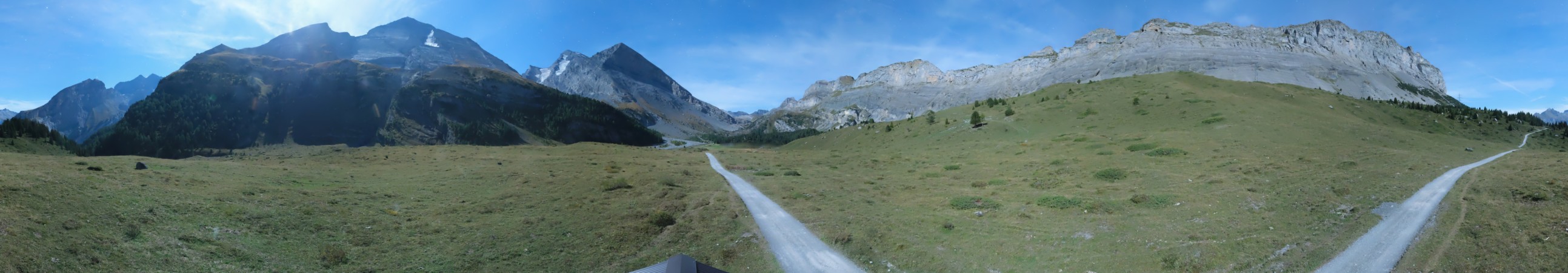 Oeschinensee Sunnbüel Spittelmatte snow cam captured at 28 September 2026 at 11:47 pm GMT+2