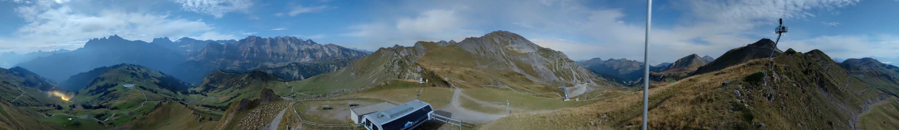 Portes du Soleil Sommet de Grand-Conche snow cam captured at 29 September 2026 at 11:38 pm GMT+2