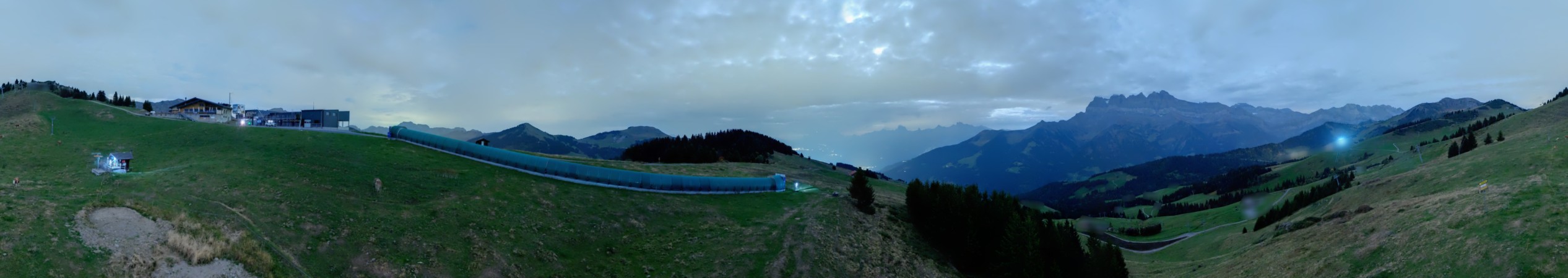 Portes du Soleil Suisse SA Morgins - La Foilleuse snow cam captured at 30 September 2026 at 11:47 pm GMT+2