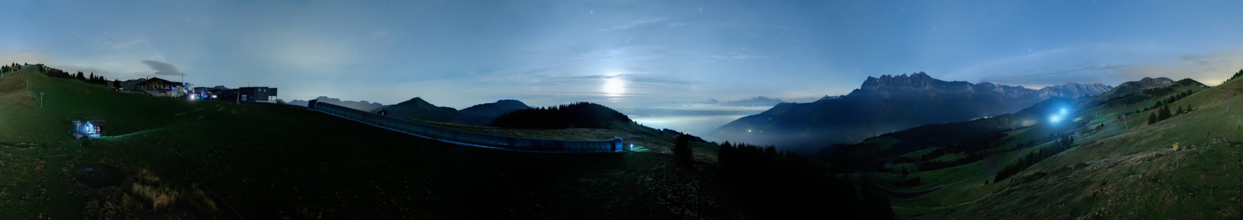 Portes du Soleil Suisse SA Morgins - La Foilleuse snow cam captured at 2 October 2026 at 11:45 pm GMT+2