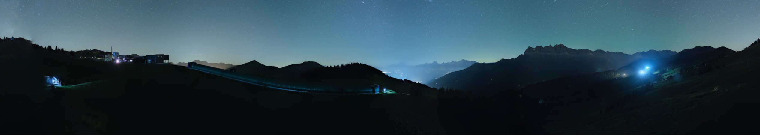 Portes du Soleil Suisse SA Morgins - La Foilleuse snow cam captured at 5 October 2026 at 11:52 pm GMT+2