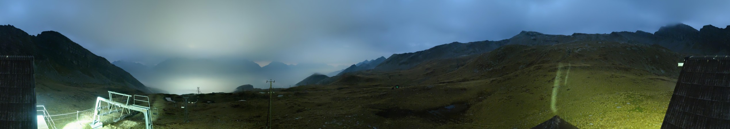 San Bernardino Swiss Alps Pan de Zucher - San Bernardino Swiss Alps snow cam captured at 1 October 2026 at 11:45 pm GMT+2
