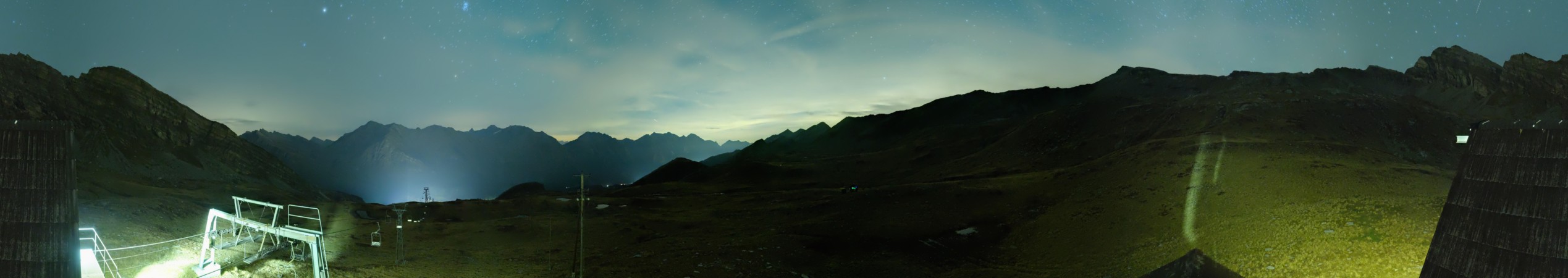 San Bernardino Swiss Alps Pan de Zucher - San Bernardino Swiss Alps snow cam captured at 4 October 2026 at 11:53 pm GMT+2