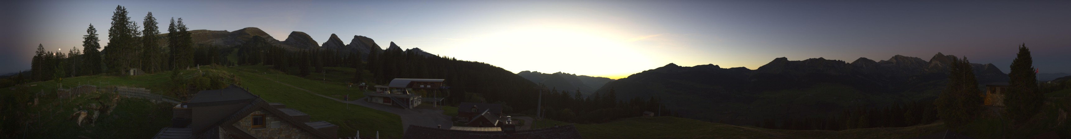 Sellamatt Lötscher Berghotel Alp Sellamatt - Berghotel snow cam captured at 25 September 2026 at 7:43 pm GMT+2