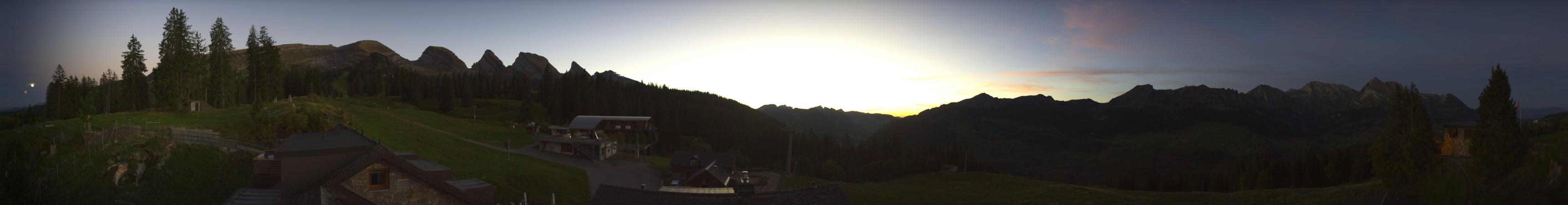 Sellamatt Lötscher Berghotel Alp Sellamatt - Berghotel snow cam captured at 26 September 2026 at 7:45 pm GMT+2