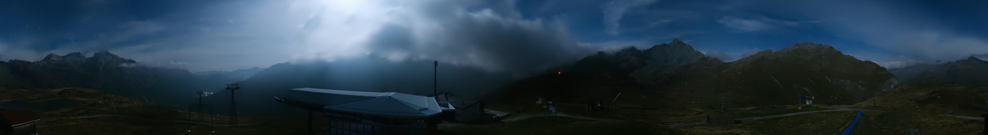 Splügen Bergbahnen Tanatzhöhe snow cam captured at 29 September 2026 at 11:45 pm GMT+2