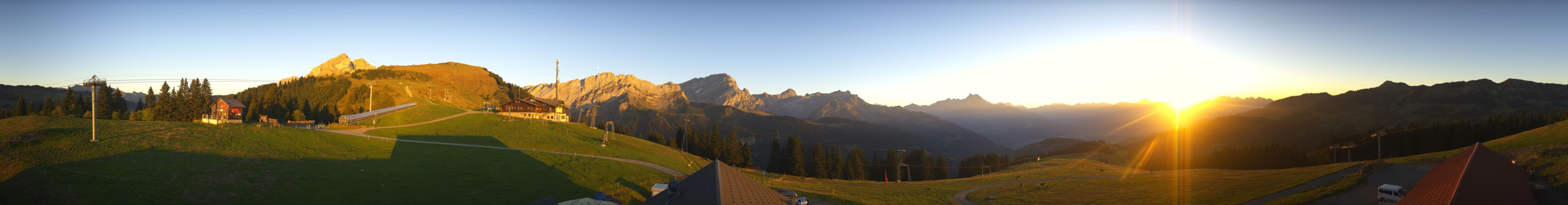 Télé Villars Gryon Diablerets Gryon - Les Chaux snow cam captured at 22 September 2026 at 7:33 pm GMT+2