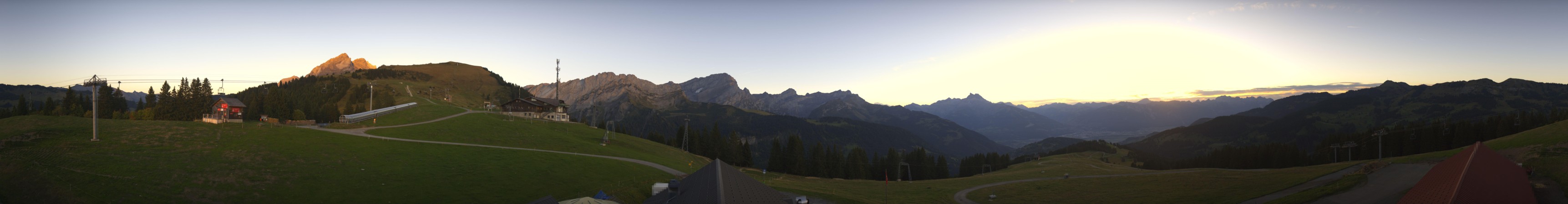 Télé Villars Gryon Diablerets Gryon - Les Chaux snow cam captured at 27 September 2026 at 7:24 pm GMT+2