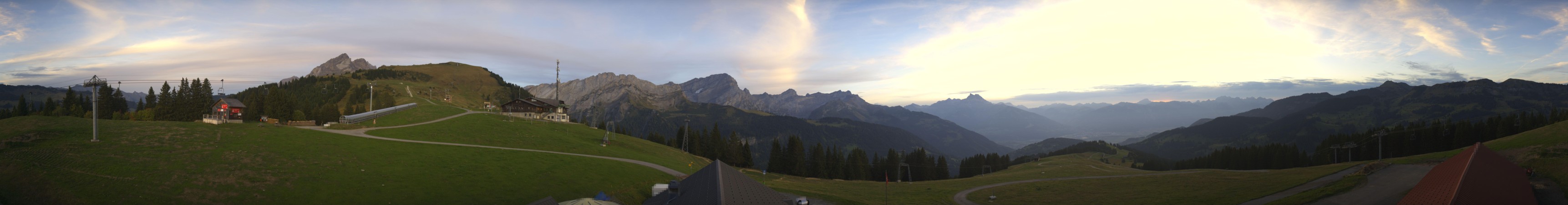 Télé Villars Gryon Diablerets Gryon - Les Chaux snow cam captured at 28 September 2026 at 7:28 pm GMT+2