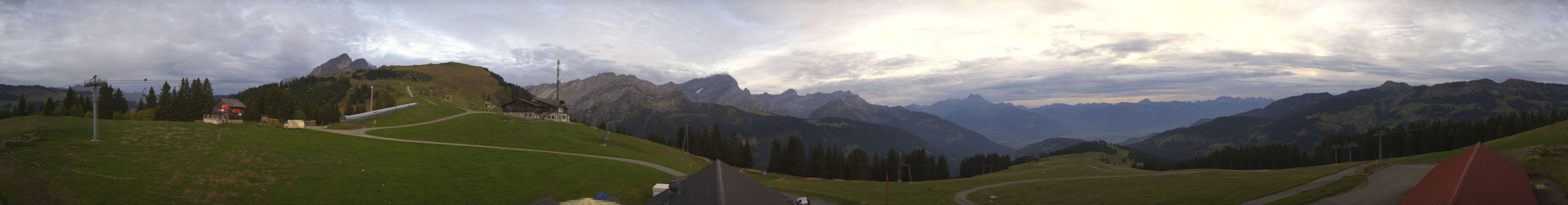 Télé Villars Gryon Diablerets Gryon - Les Chaux snow cam captured at 30 September 2026 at 7:21 pm GMT+2