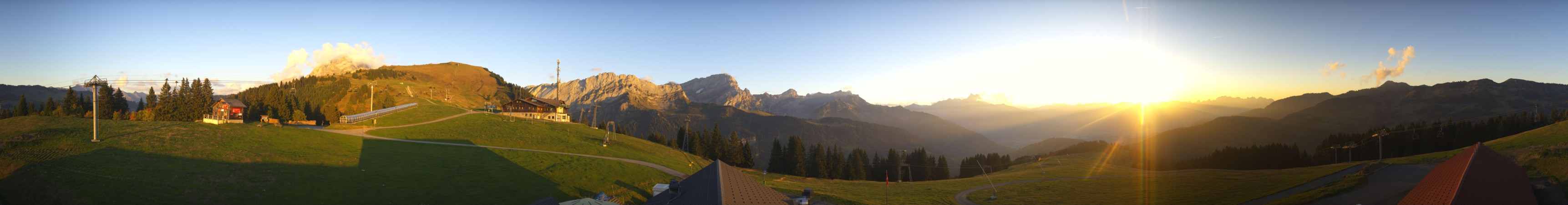 Télé Villars Gryon Diablerets Gryon - Les Chaux snow cam captured at 5 October 2026 at 7:04 pm GMT+2