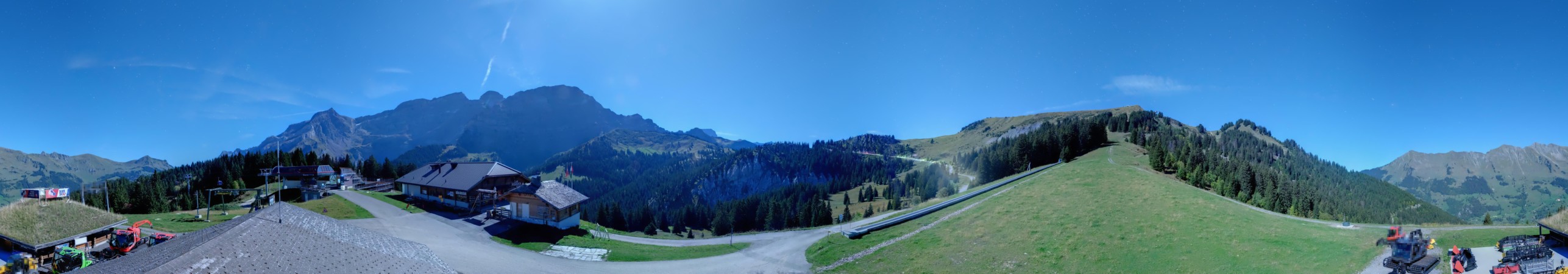 Télé Villars Gryon Diablerets Les Diablerets - Les Mazots snow cam captured at 25 September 2026 at 11:47 pm GMT+2