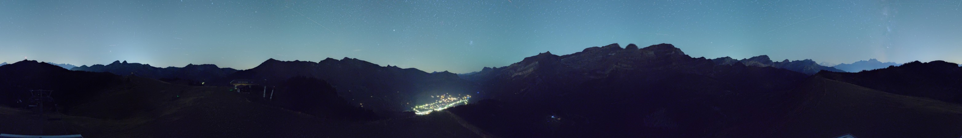 Télé Villars Gryon Diablerets Les Diablerets - Meilleret snow cam captured at 14 September 2026 at 11:28 pm GMT+2