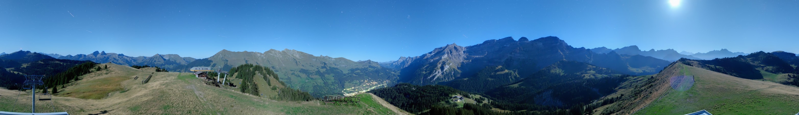Télé Villars Gryon Diablerets Les Diablerets - Meilleret snow cam captured at 22 September 2026 at 11:48 pm GMT+2