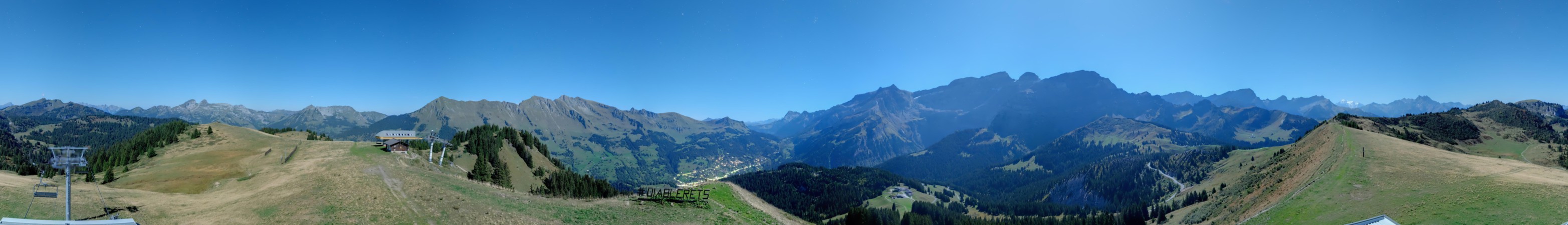 Télé Villars Gryon Diablerets Les Diablerets - Meilleret snow cam captured at 26 September 2026 at 11:49 pm GMT+2
