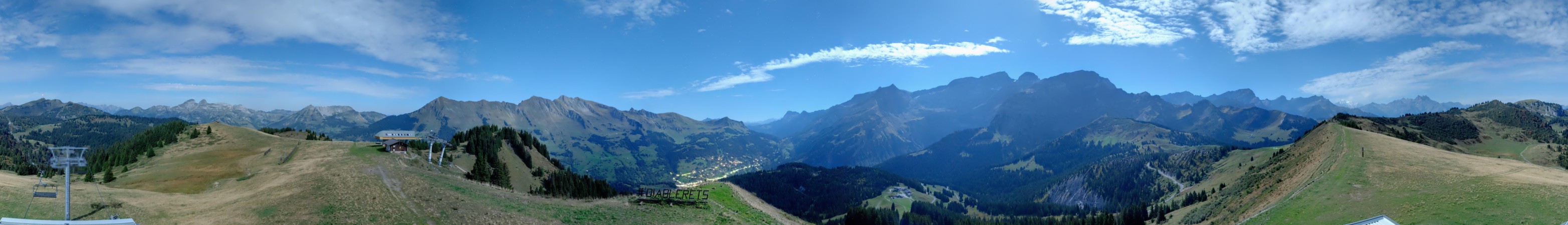 Télé Villars Gryon Diablerets Les Diablerets - Meilleret snow cam captured at 27 September 2026 at 11:49 pm GMT+2