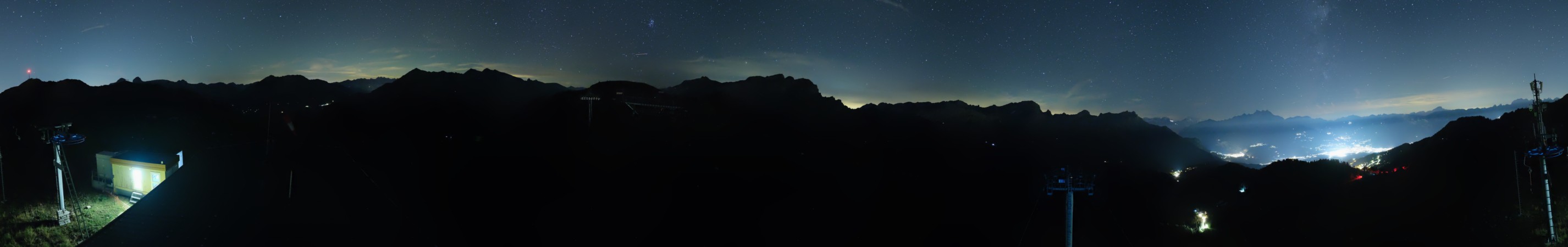 Télé Villars Gryon Diablerets Villars - Chaux Ronde snow cam captured at 12 September 2026 at 11:55 pm GMT+2