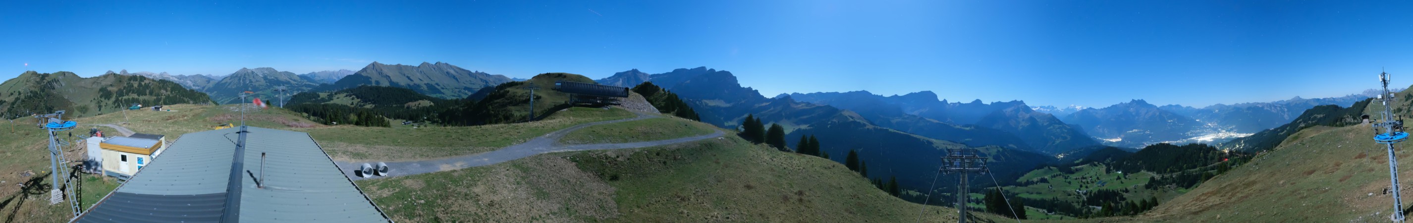 Télé Villars Gryon Diablerets Villars - Chaux Ronde snow cam captured at 26 September 2026 at 11:49 pm GMT+2