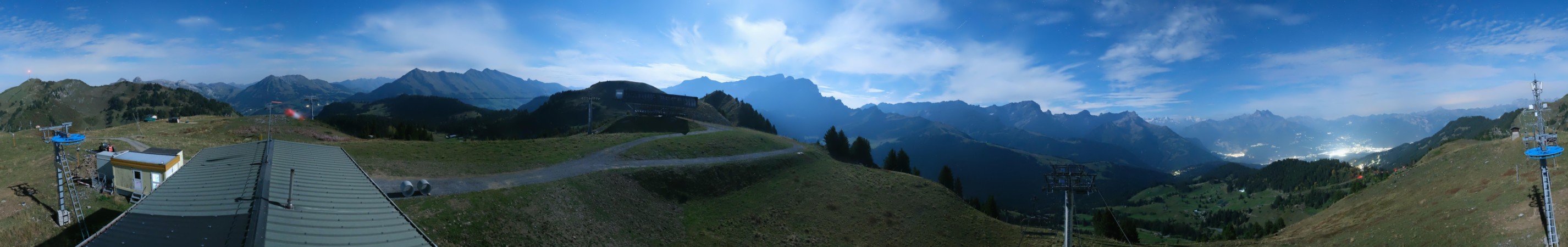 Télé Villars Gryon Diablerets Villars - Chaux Ronde snow cam captured at 29 September 2026 at 11:46 pm GMT+2