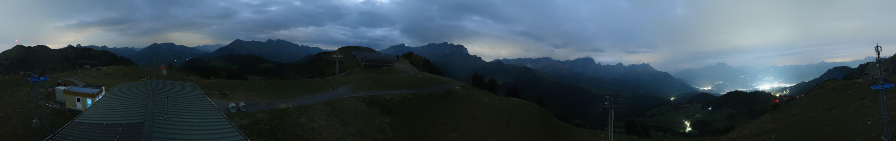 Télé Villars Gryon Diablerets Villars - Chaux Ronde snow cam captured at 30 September 2026 at 11:45 pm GMT+2