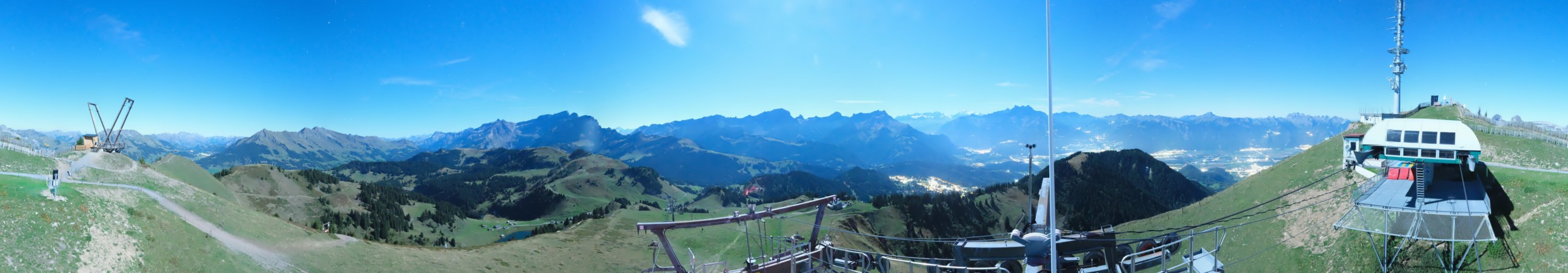 Télé Villars Gryon Diablerets Villars - Grand Chamossaire snow cam captured at 25 September 2026 at 11:58 pm GMT+2