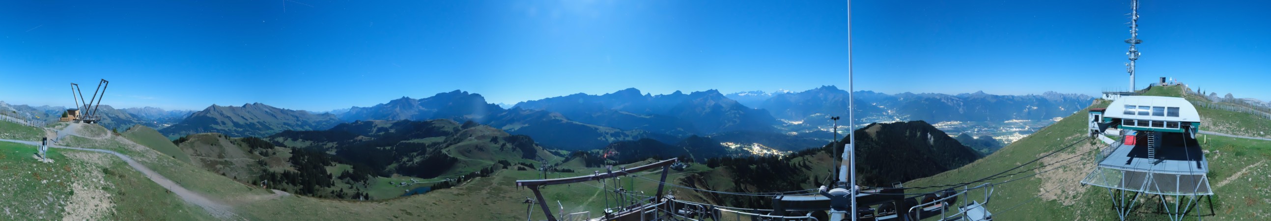 Télé Villars Gryon Diablerets Villars - Grand Chamossaire snow cam captured at 26 September 2026 at 11:49 pm GMT+2