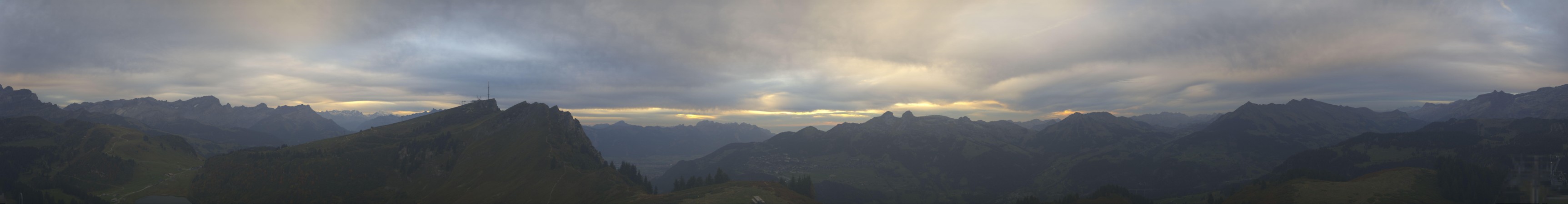Télé Villars Gryon Diablerets Villars - Petit Chamossaire snow cam captured at 29 September 2026 at 7:16 pm GMT+2