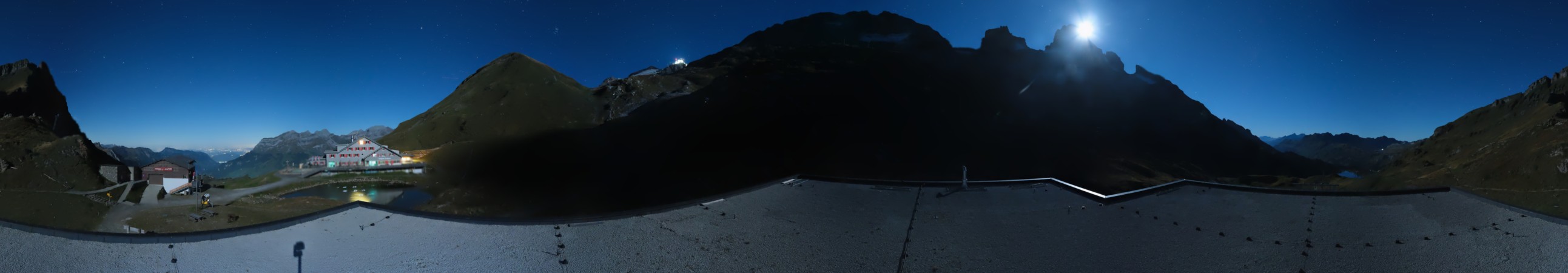 Titlis Bergbahnen Engelberg-Trübsee-Titlis Titlis - Engstlenalp Bergstation snow cam captured at 22 September 2026 at 11:52 pm GMT+2
