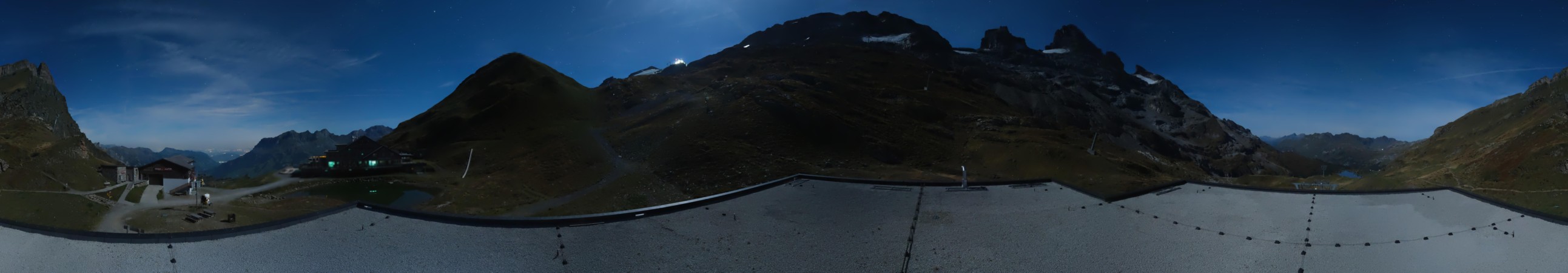 Titlis Bergbahnen Engelberg-Trübsee-Titlis Titlis - Engstlenalp Bergstation snow cam captured at 28 September 2026 at 11:52 pm GMT+2