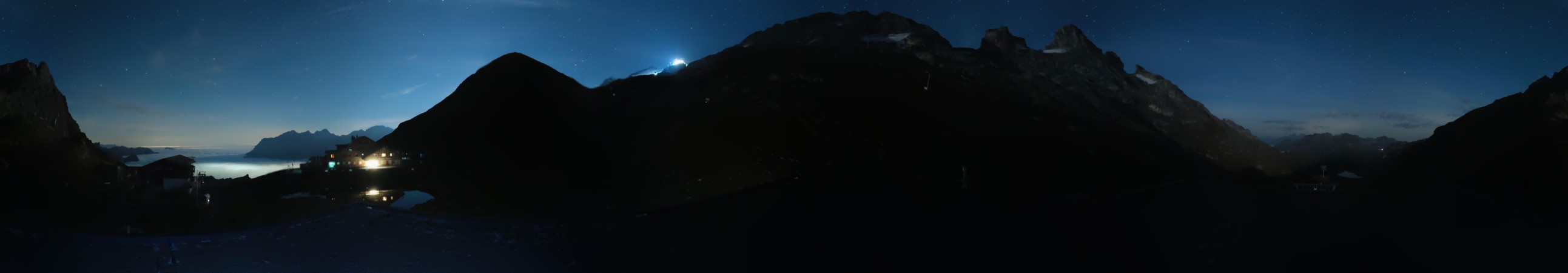Titlis Bergbahnen Engelberg-Trübsee-Titlis Titlis - Engstlenalp Bergstation snow cam captured at 2 October 2026 at 11:54 pm GMT+2