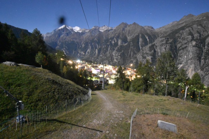 Touristische Unternehmung Grächen AG Dorf - Grächen snow cam captured at 27 September 2026 at 11:56 pm GMT+2