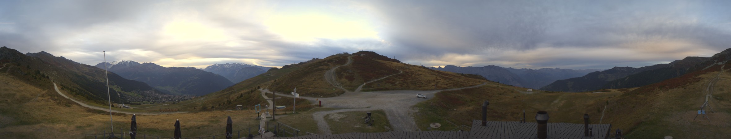 Verbier - Téléverbier SA Croix de Cœur snow cam captured at 29 September 2026 at 7:16 pm GMT+2