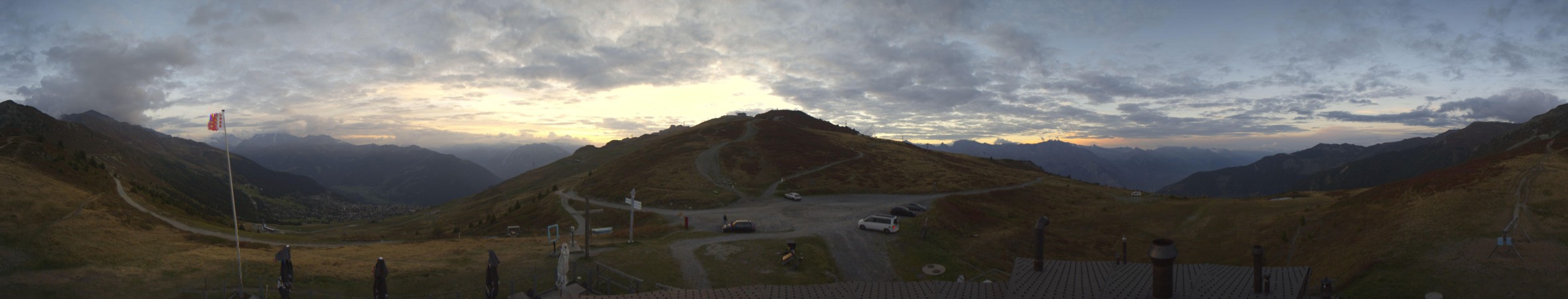 Verbier - Téléverbier SA Croix de Cœur snow cam captured at 3 October 2026 at 7:22 pm GMT+2