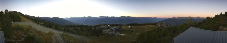 Veysonnaz - NVRM Sommet de la piste de l'Ours - Veysonnaz snow cam captured at 11 September 2026 at 8:06 pm GMT+2