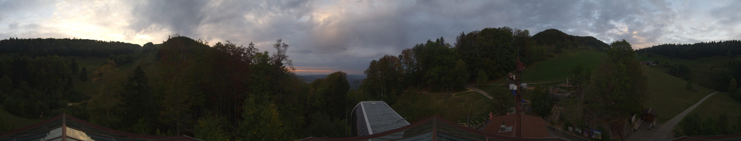 Wasserfallen Bahn Wasserfallen - Bergstation snow cam captured at 4 October 2026 at 7:05 pm GMT+2