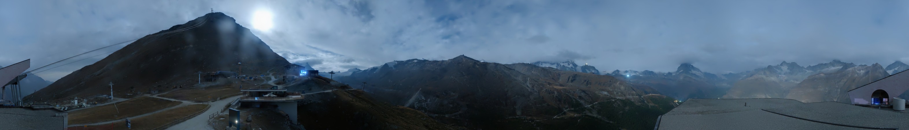 Zermatt Bergbahnen Blauherd snow cam captured at 30 September 2026 at 11:46 pm GMT+2