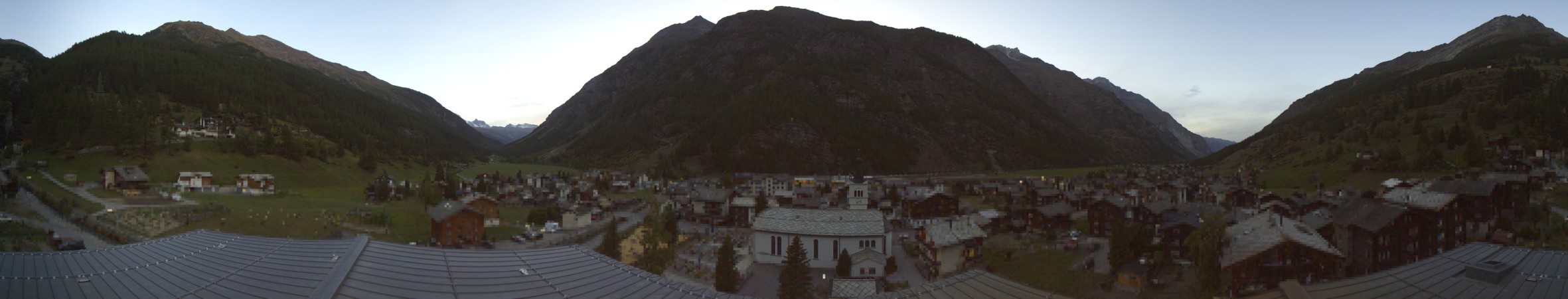 Zermatt Tourismus Täsch Dorf snow cam captured at 28 September 2026 at 7:29 pm GMT+2