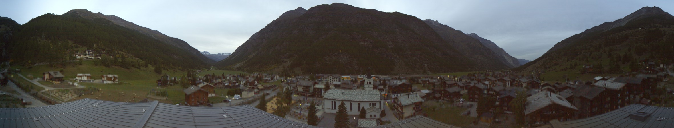 Zermatt Tourismus Täsch Dorf snow cam captured at 29 September 2026 at 7:29 pm GMT+2