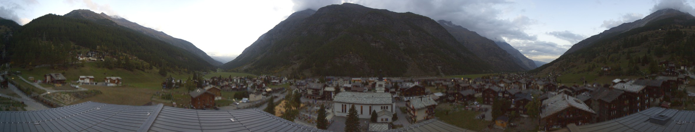 Zermatt Tourismus Täsch Dorf snow cam captured at 2 October 2026 at 7:20 pm GMT+2