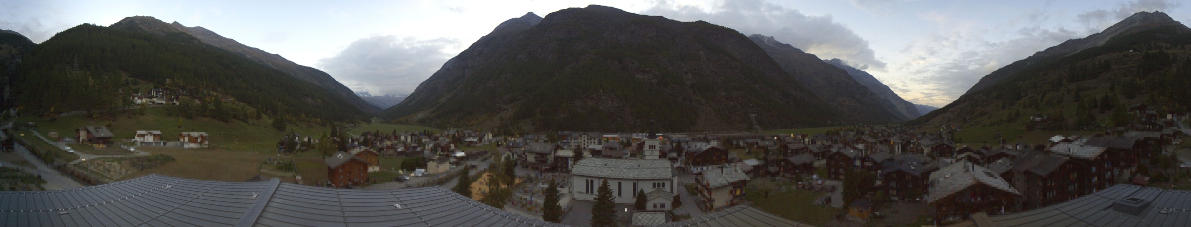 Zermatt Tourismus Täsch Dorf snow cam captured at 3 October 2026 at 7:18 pm GMT+2